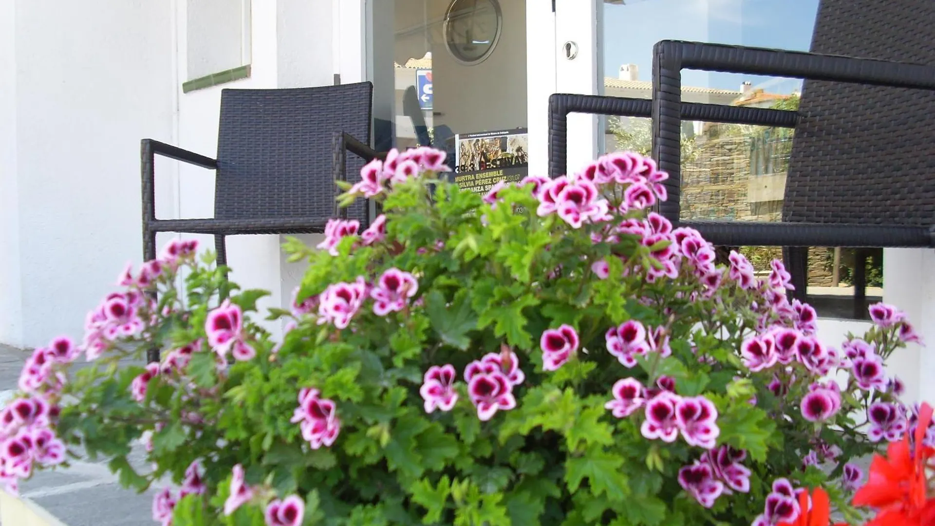 Hotel Nou Estrelles Cadaqués 2*,  Španělsko
